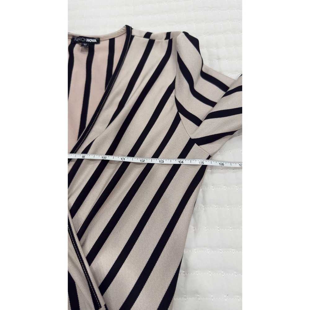 Fashion Nova Tan‎ Black Striped Wide Leg Wrap Jumpsuit Long Sleeve Medium - Picture 5 of 8